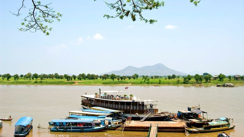 From the Mekong Delta to Siem Reap (port-to-port cruise)