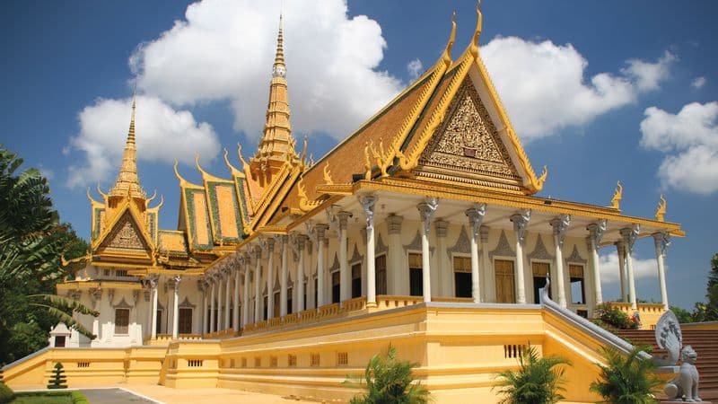 From the Mekong Delta to Siem Reap (port-to-port cruise)